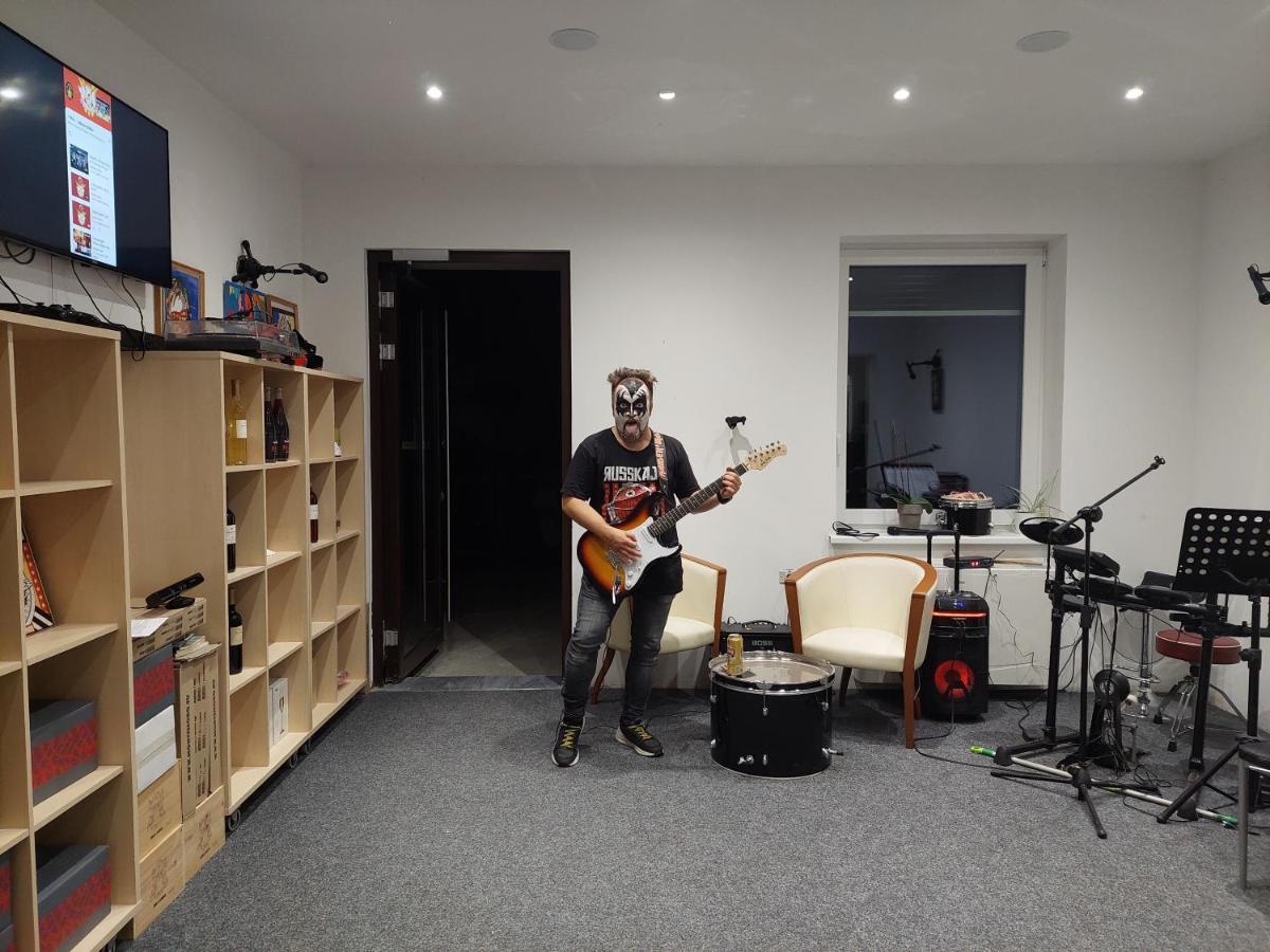 Artrock Residence Изола Екстериор снимка