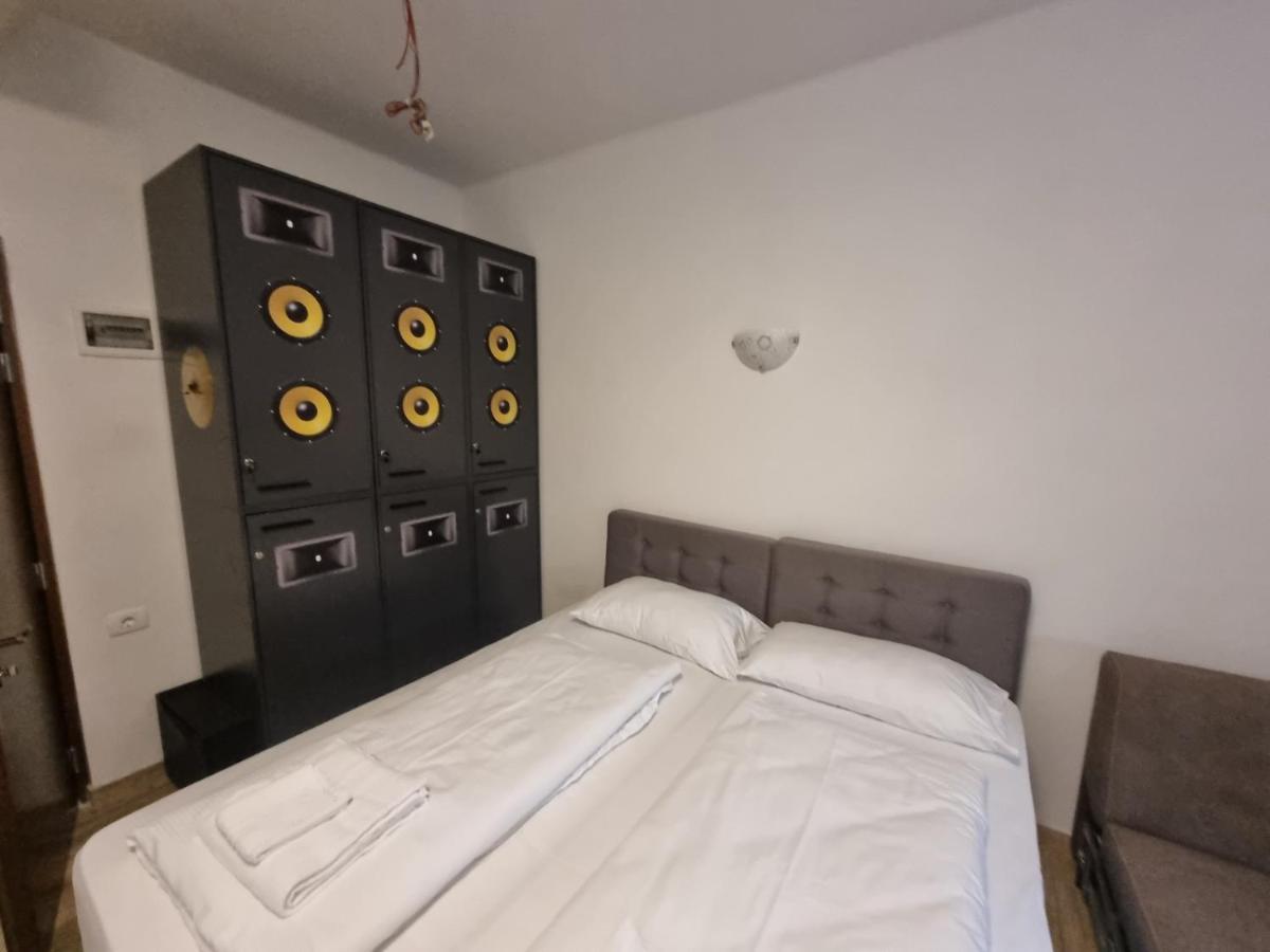 Artrock Residence Изола Екстериор снимка
